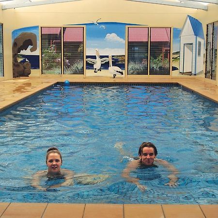 Acacia Apartments Кингскоут Екстериор снимка